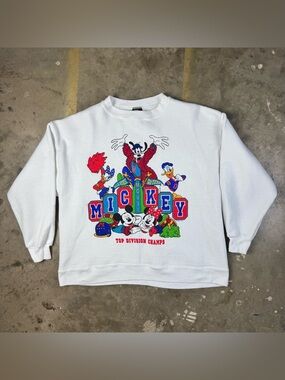 Vintage Disney Crewneck Sweater Size Medium Mickey Unlimited Jerry Leigh 1990s